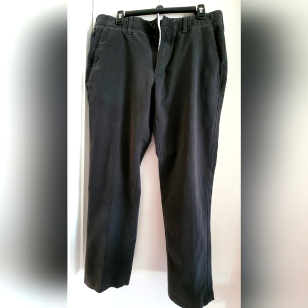 Eddie Bauer Mens Pants, Size 34x32, Dark Grey.